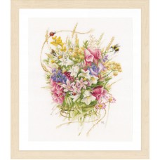 Набор для вышивания Summer bouquet   30 х 44 см LANARTE PN-0173516