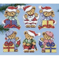 Набор для вышивания елочных украшений Маленькие рождественские медведи 9 х 10 см DESIGN WORKS 1653