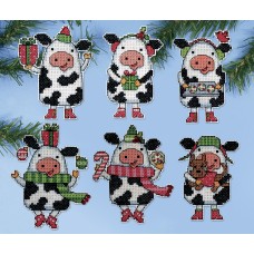 Набор для вышивания елочных украшений Рождественские коровы 9 х 10 см DESIGN WORKS 1695