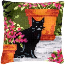 Набор для вышивания подушки Котенок среди цветов VERVACO PN-0184395
